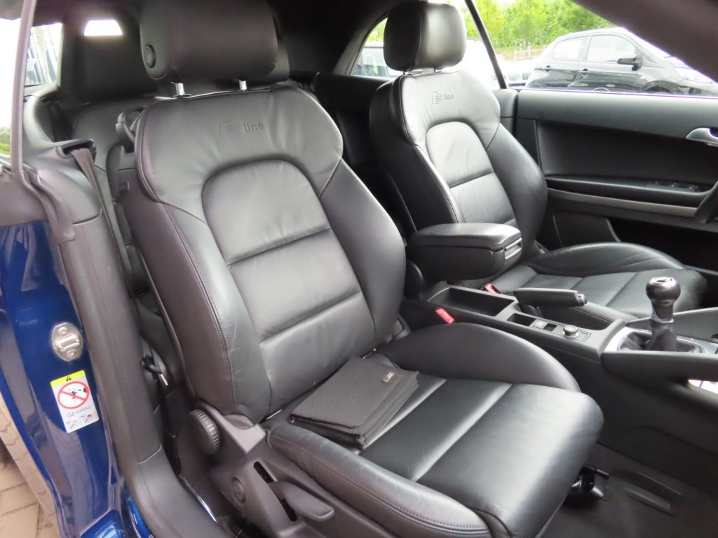 Hoofdafbeelding Audi Cabriolet