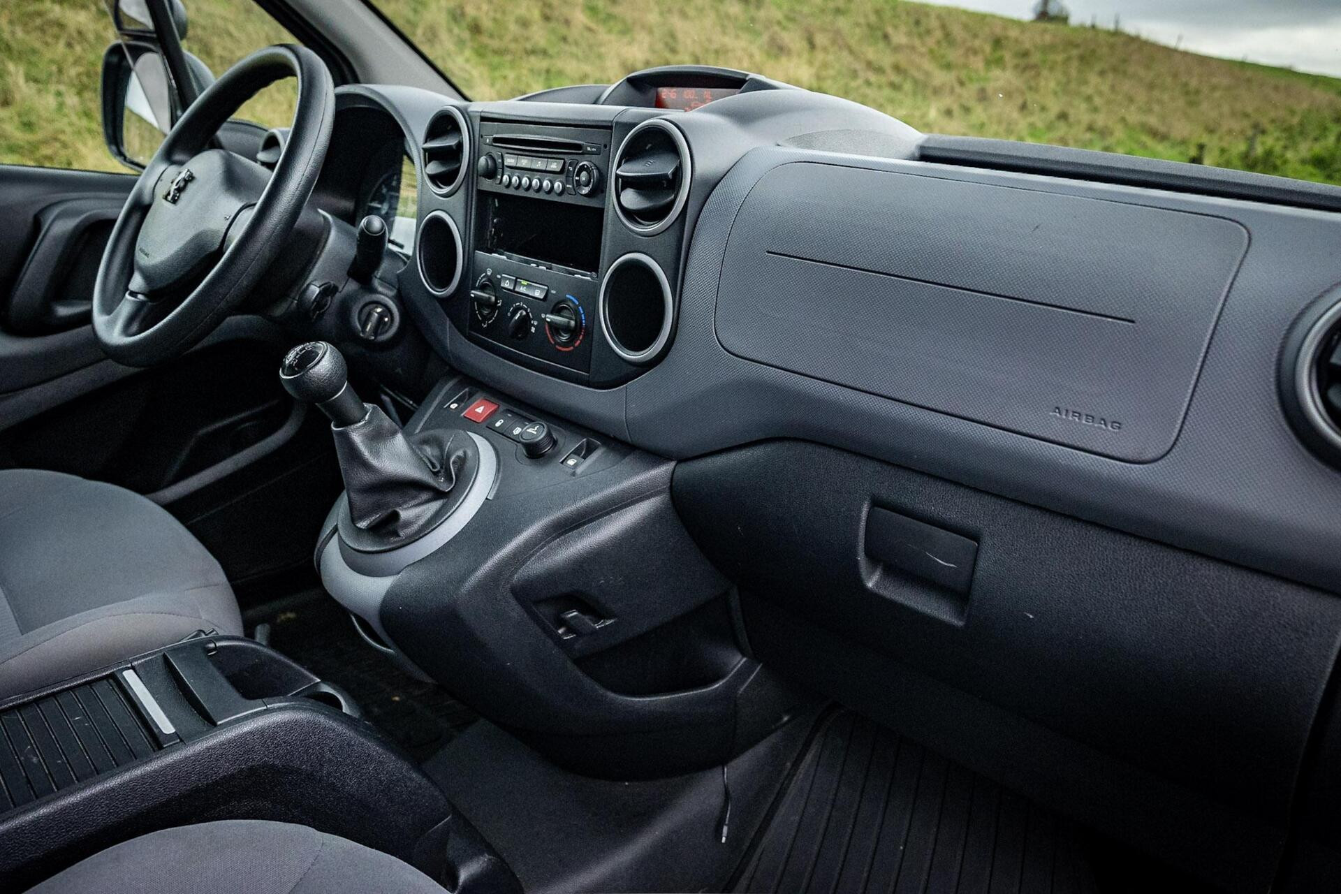 Hoofdafbeelding Peugeot Partner