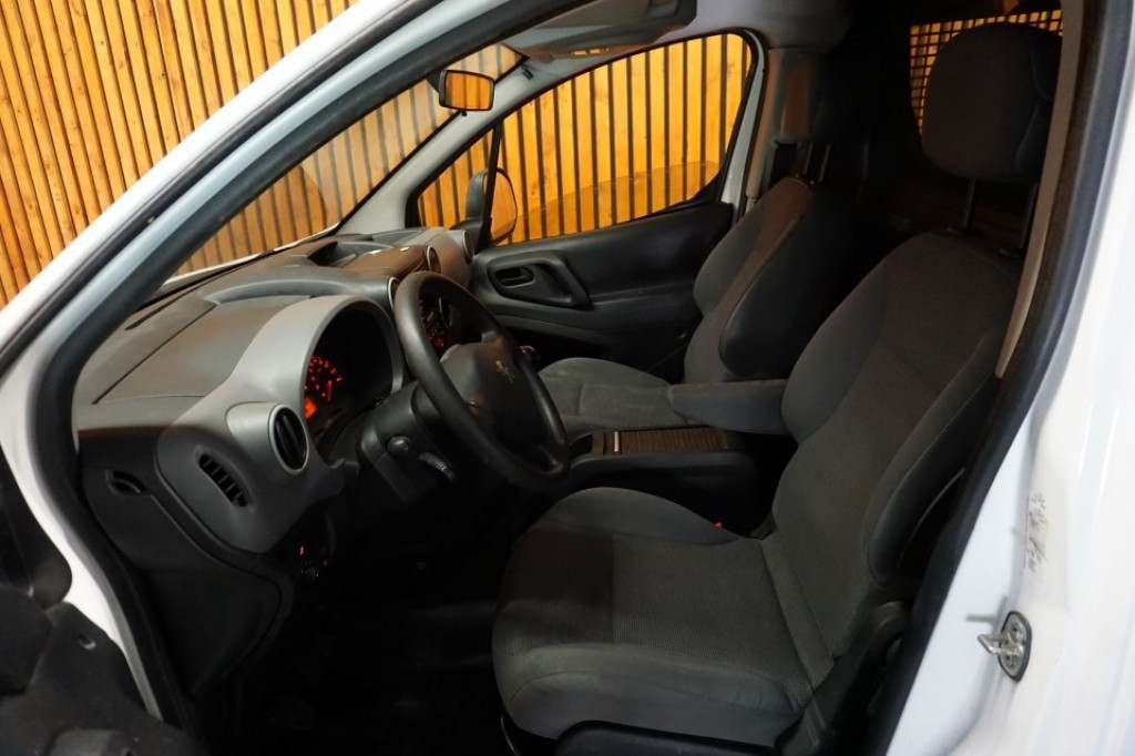 Hoofdafbeelding Peugeot Partner