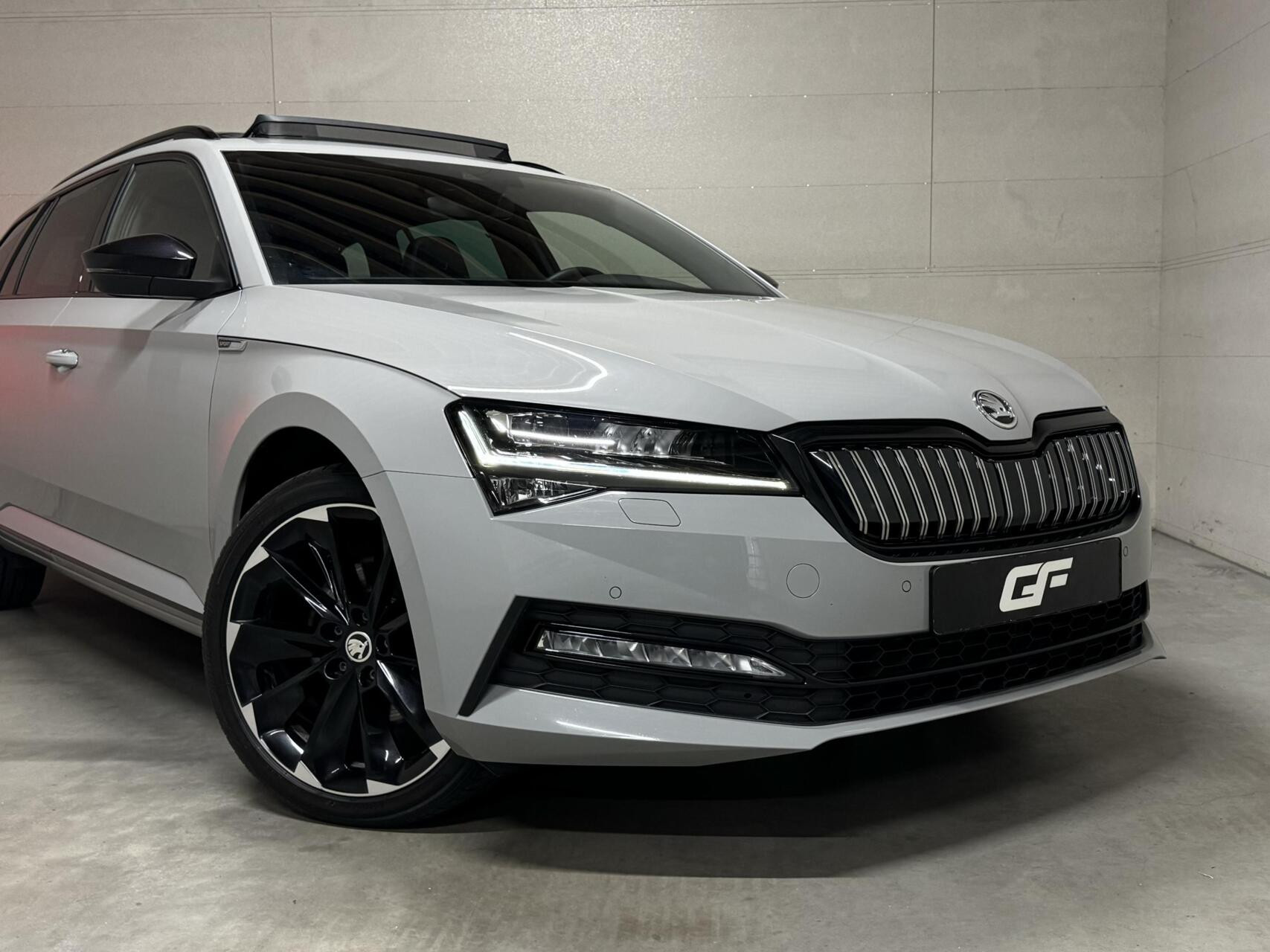 Hoofdafbeelding Škoda Superb