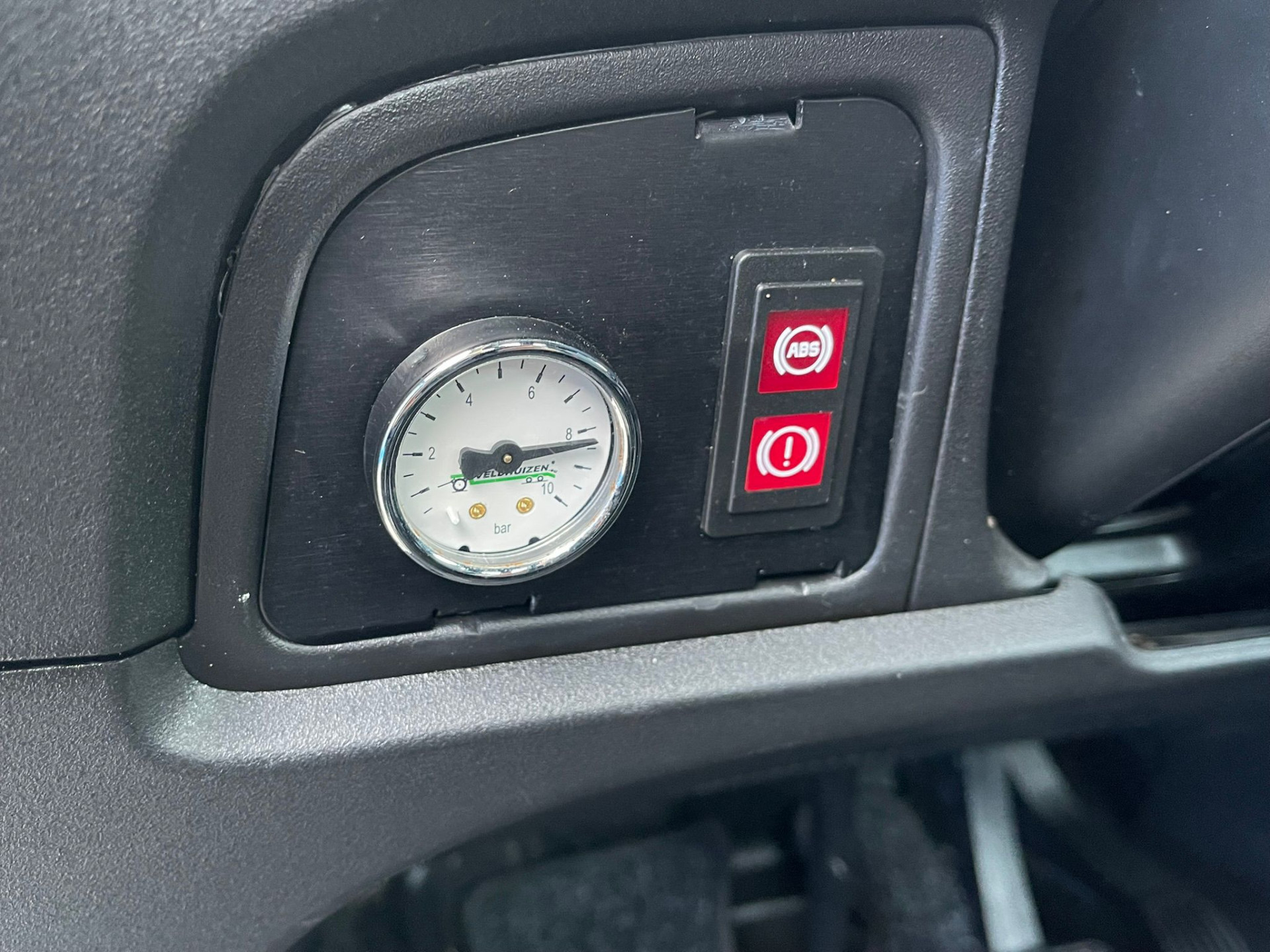 Hoofdafbeelding Iveco 40C16 Be-Trekker +  Semi Dieplader Veldhuizen 7.5 M Automaat / Nieuwstaat!