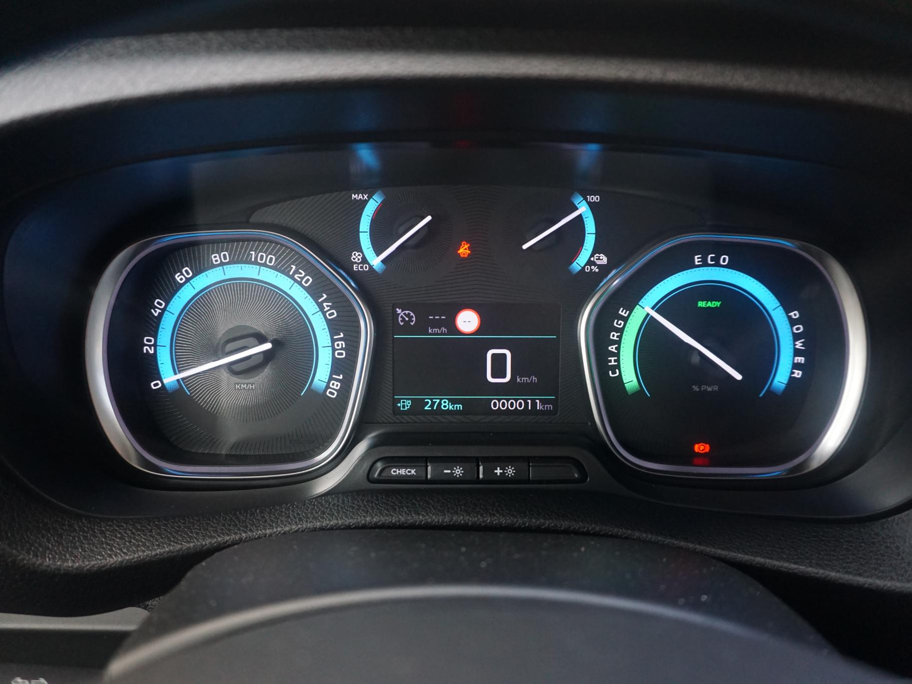 Hoofdafbeelding Peugeot e-Expert