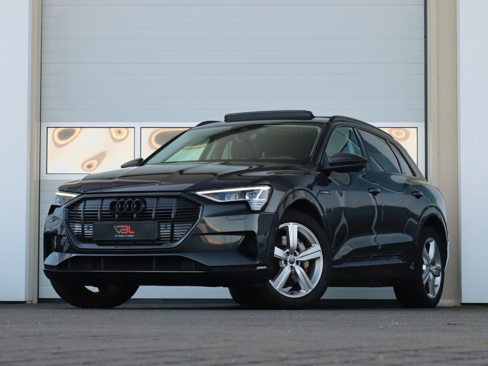 Hoofdafbeelding Audi e-tron