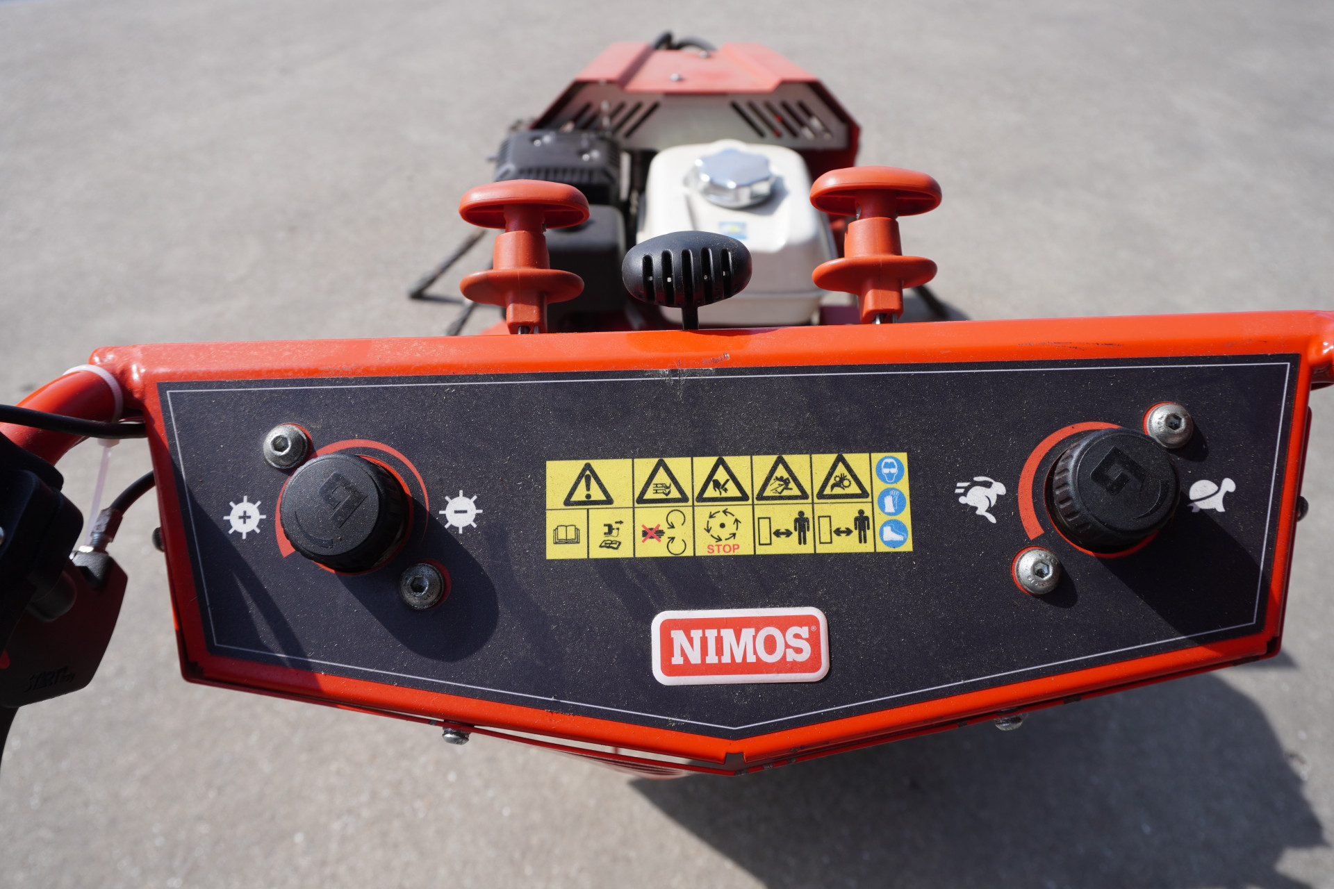 Hoofdafbeelding Nimos Mug Ha onkruidborstel Hydrostaat