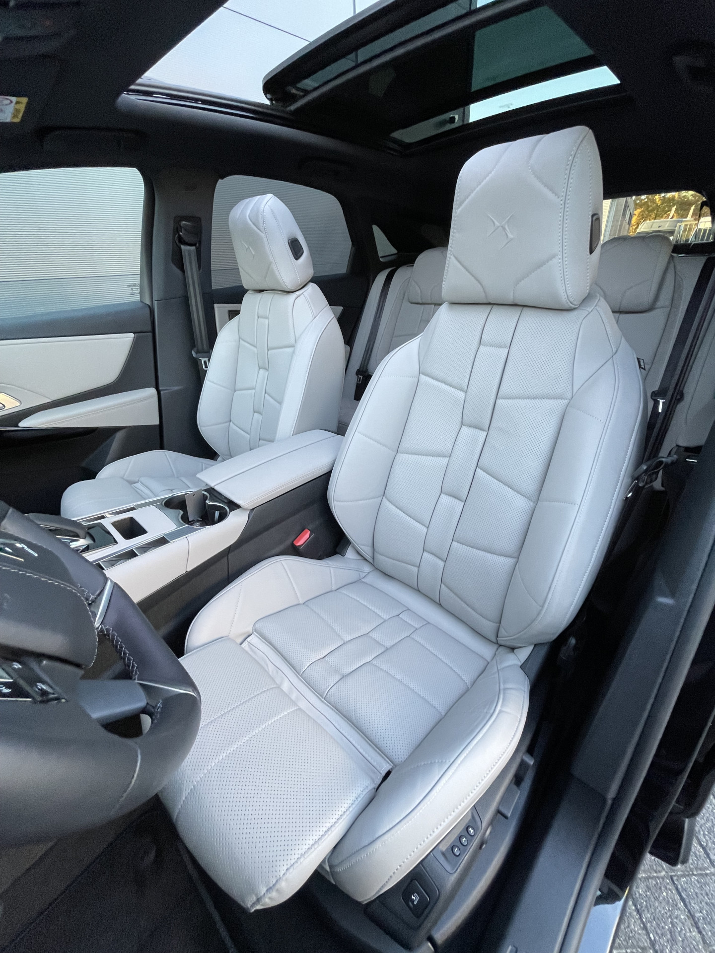 Hoofdafbeelding DS DS 7