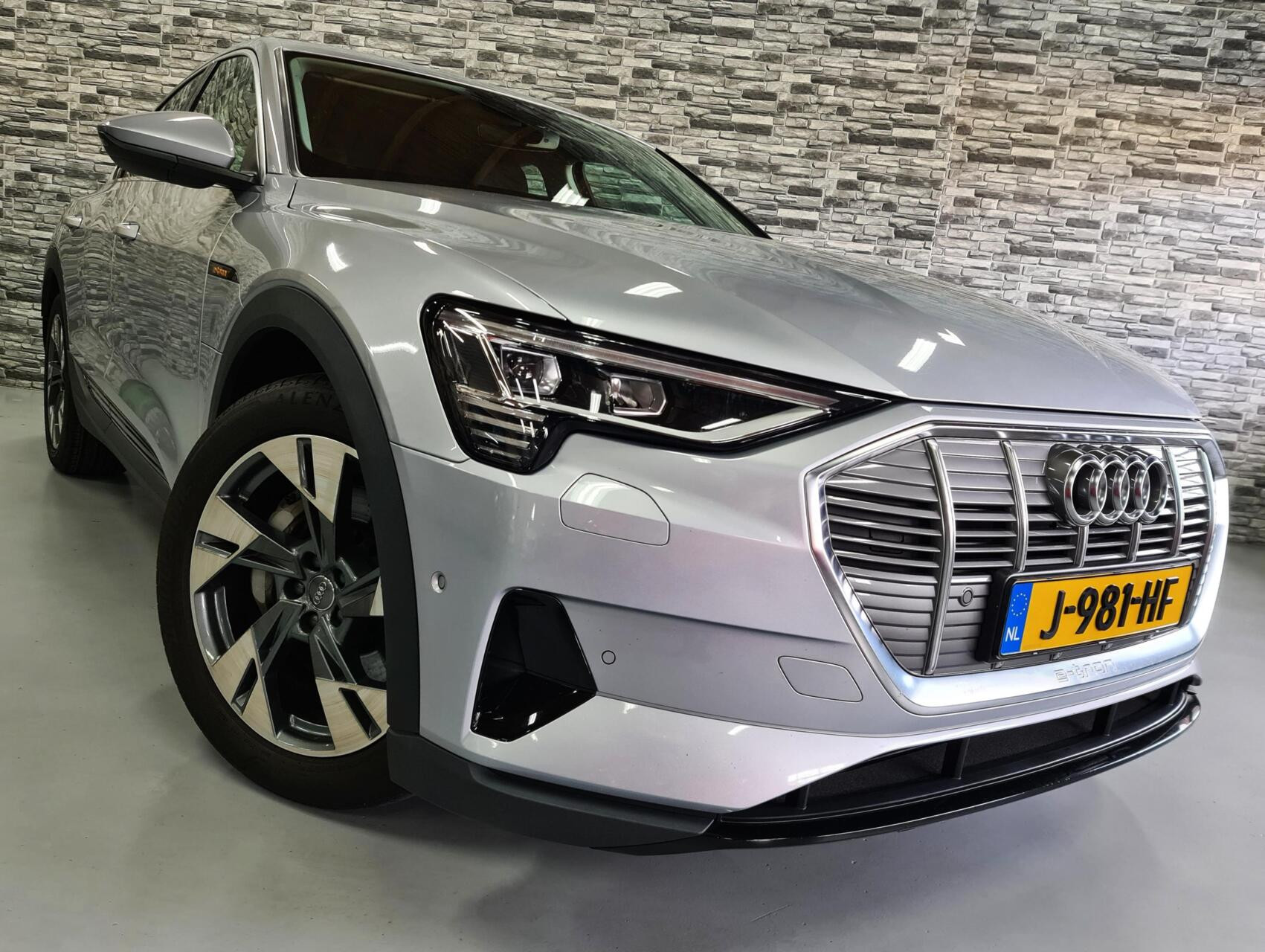Hoofdafbeelding Audi e-tron
