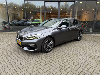 BMW 1 Serie 118I Sportline,LED,Clima,Navi/Carplay,Digi Display,Dealer OH,