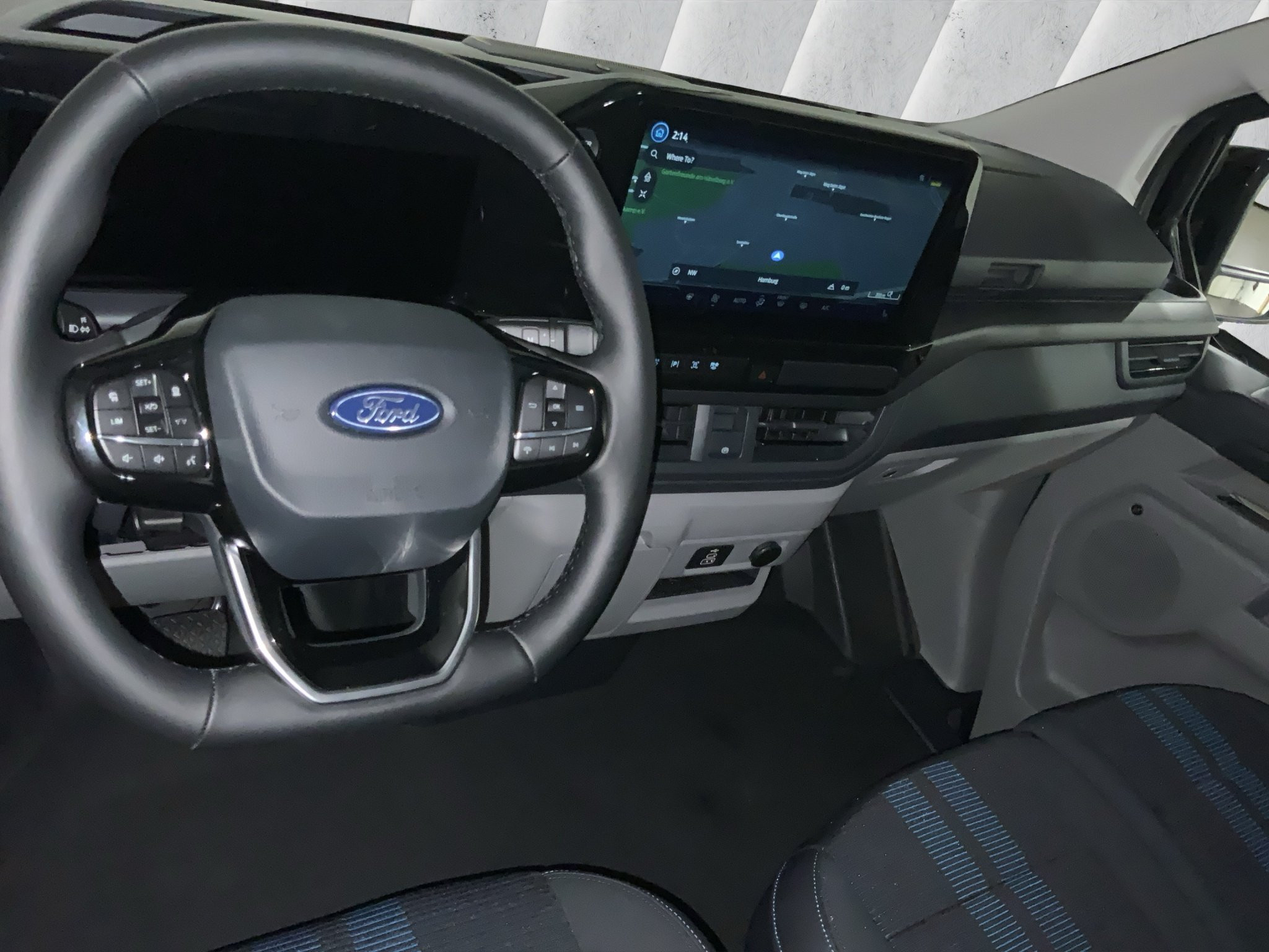 Ford-Transit Custom-image-10