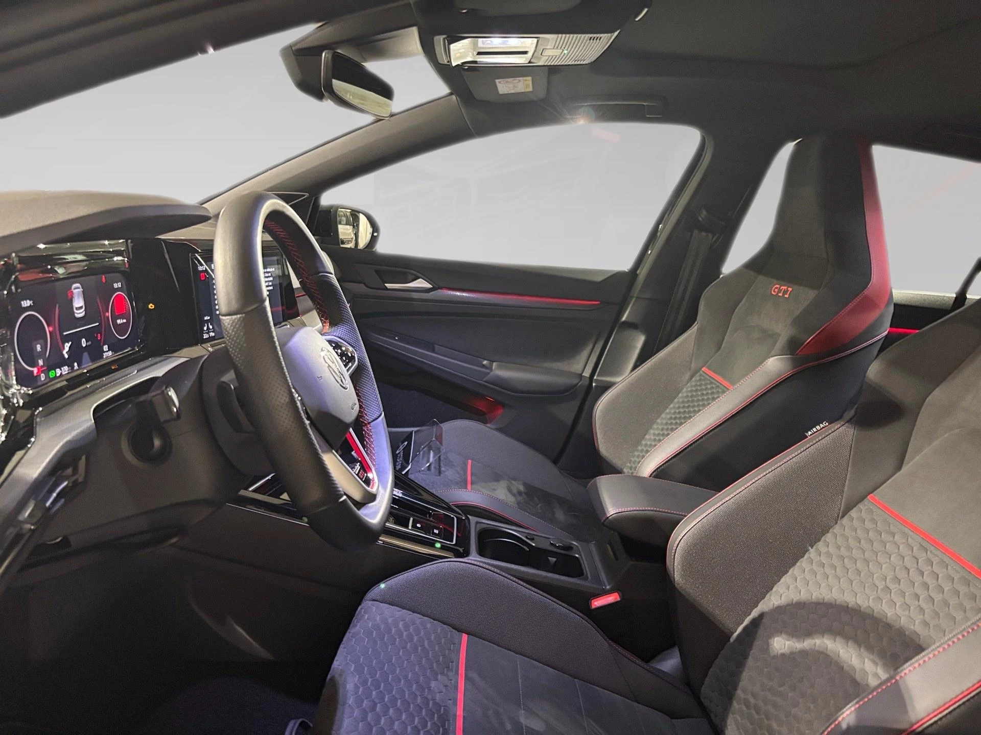 Volkswagen-Golf-image-3