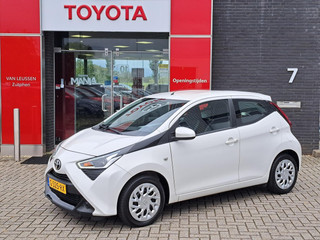 Toyota Aygo X-PLAY 5-DEURS CAMERA AIRCO APPLE/ANDROID AUDIO-STUURWIELBED. LED-DAGRIJ BLUETOOTH NL-AUTO