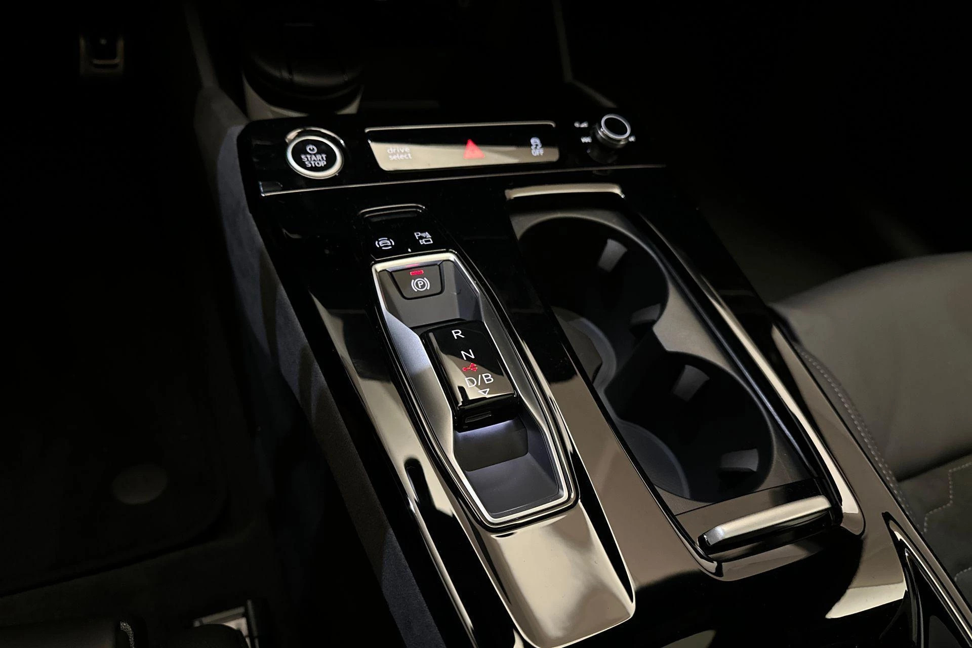 Hoofdafbeelding Audi A6 Avant e-tron