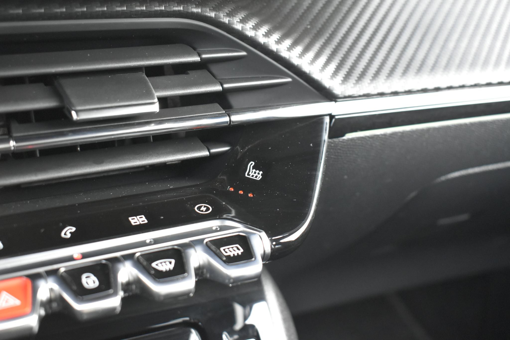 Hoofdafbeelding Peugeot e-208