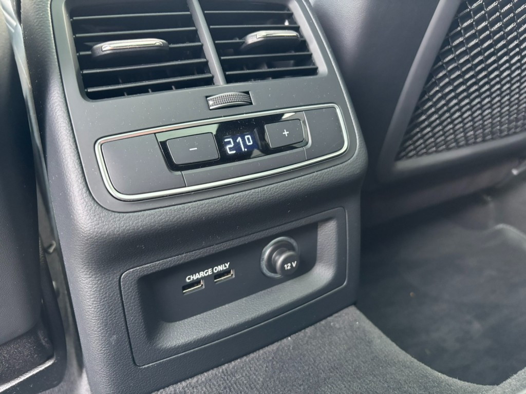 Hoofdafbeelding Audi S4