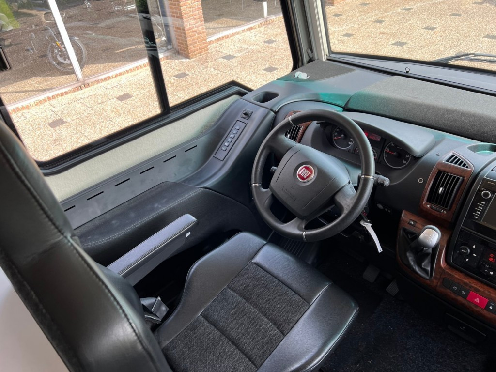 Hoofdafbeelding Niesmann+Bischoff Arto-66l