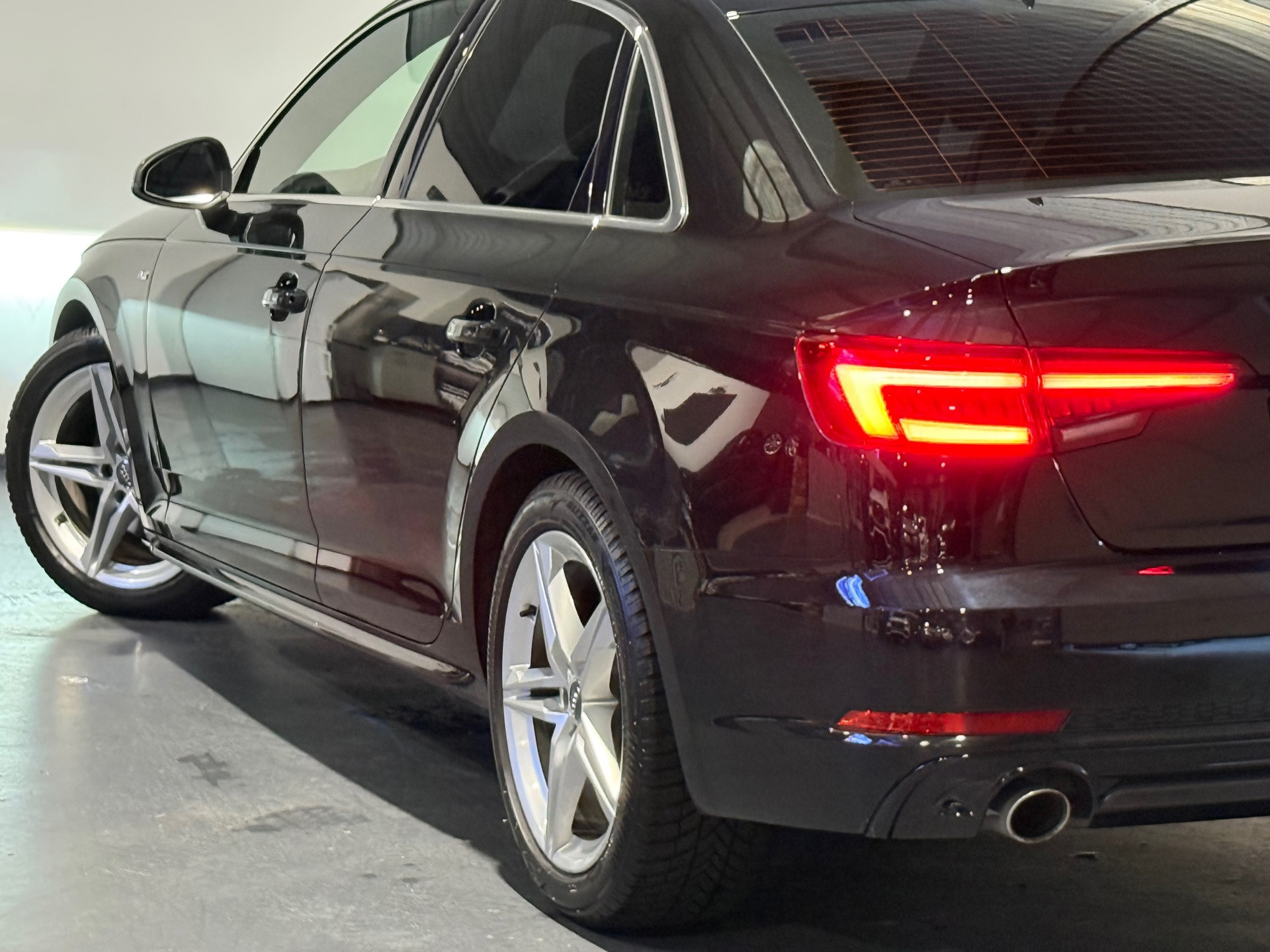 Hoofdafbeelding Audi A4