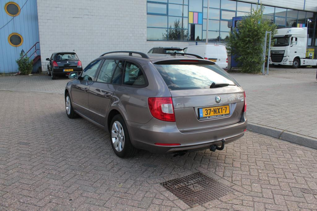 Hoofdafbeelding Škoda Superb