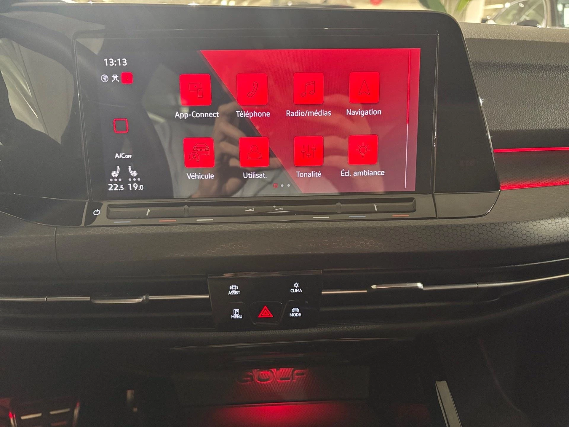 Volkswagen-Golf-image-2