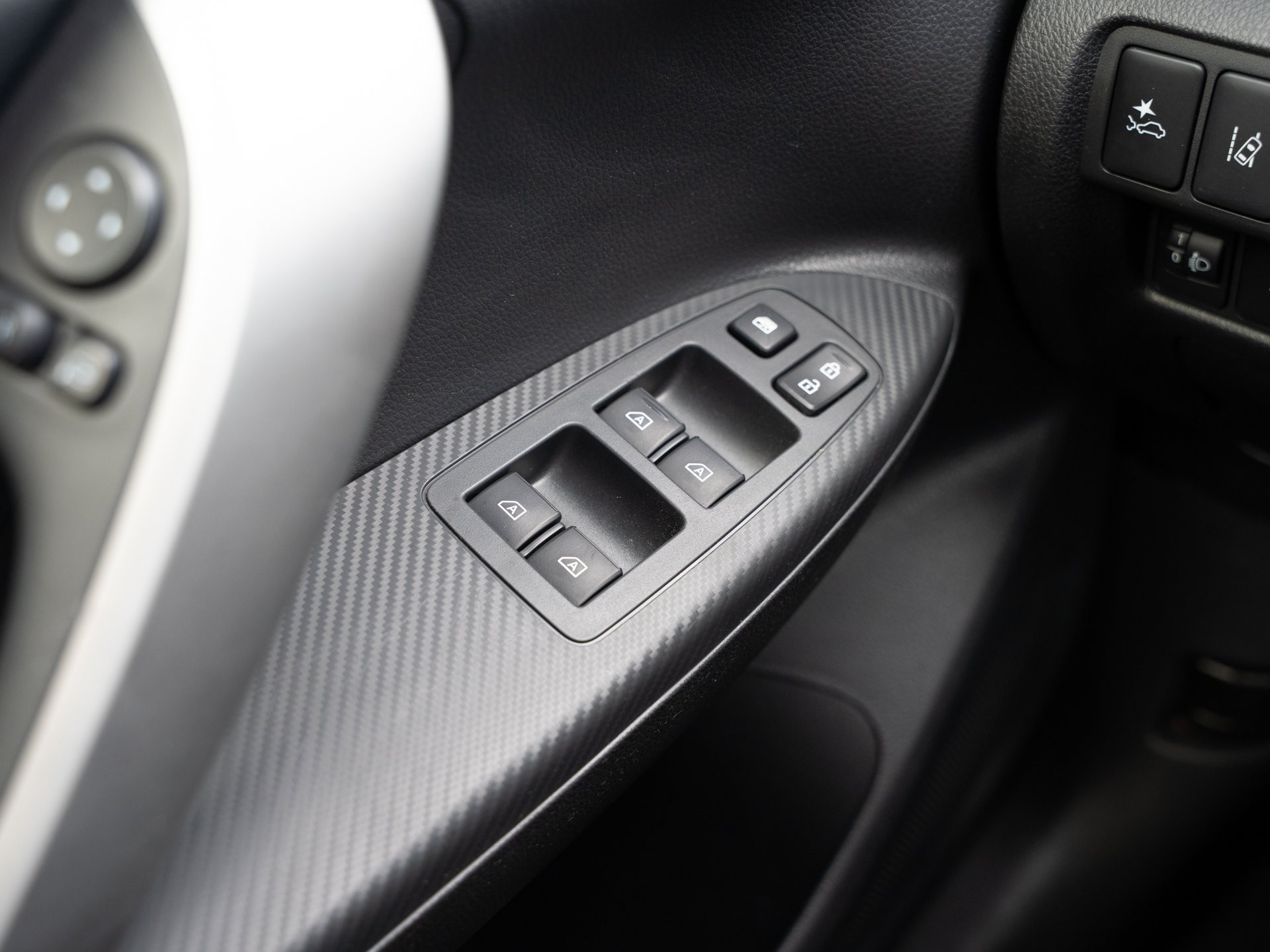 Mitsubishi-Eclipse Cross-image-18