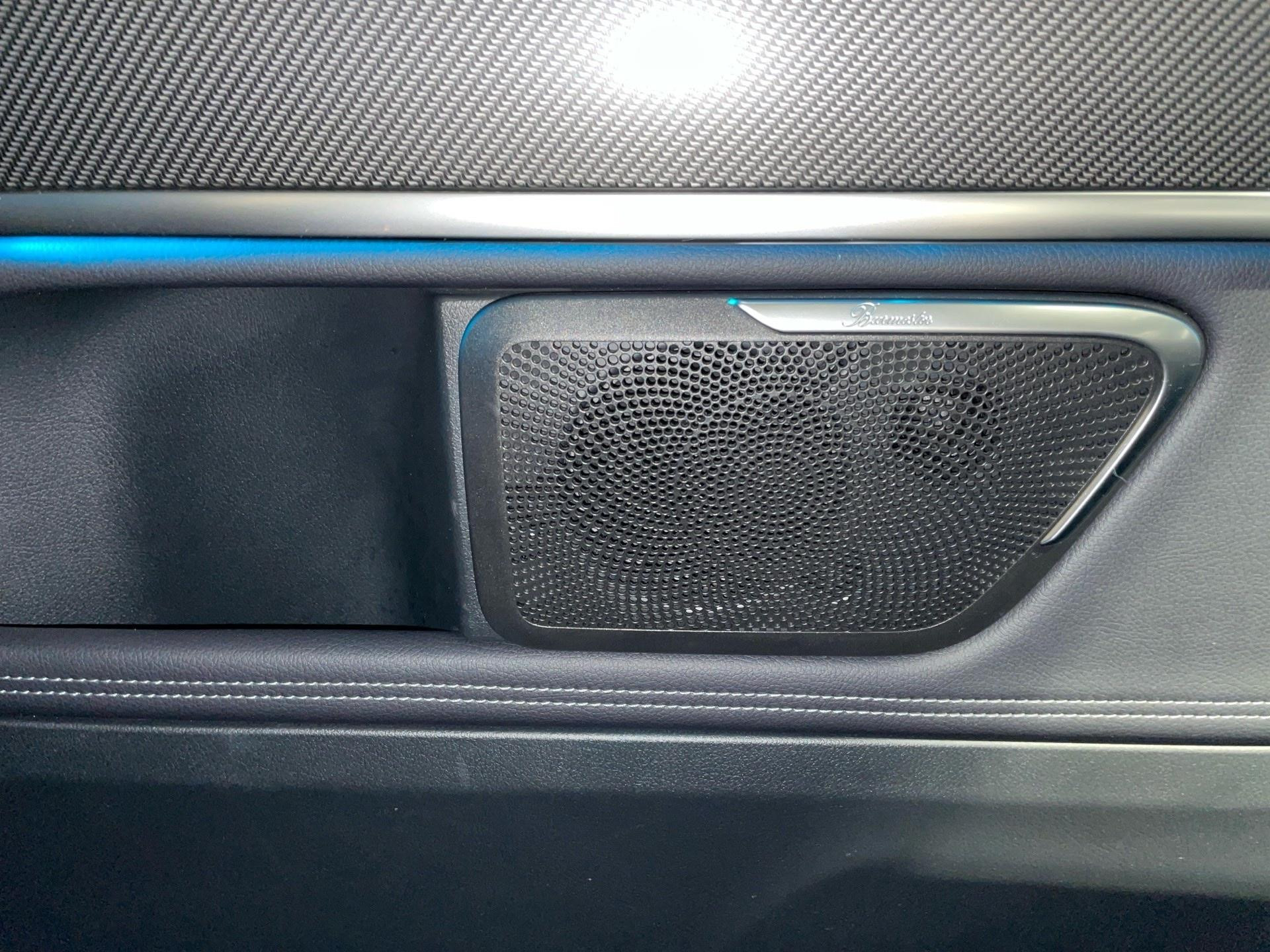 Mercedes-Benz-Classe V-image-16