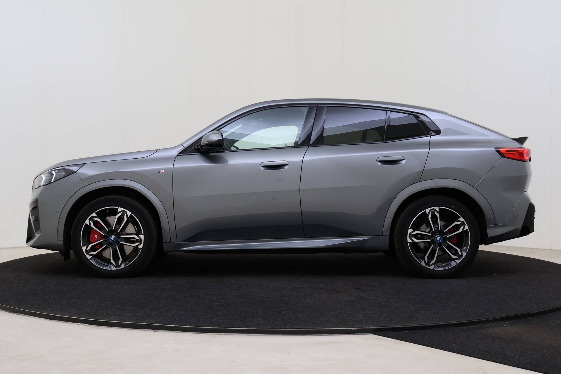 Hoofdafbeelding BMW iX2