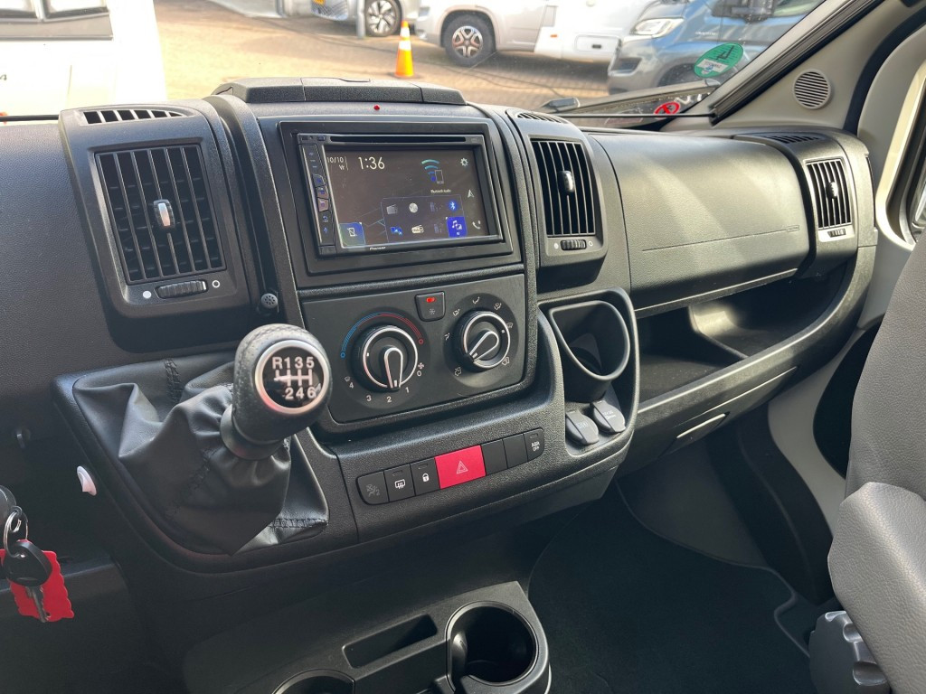 Hoofdafbeelding Sunlight V69 Adventure Ed. Queensbed Zonnepaneel