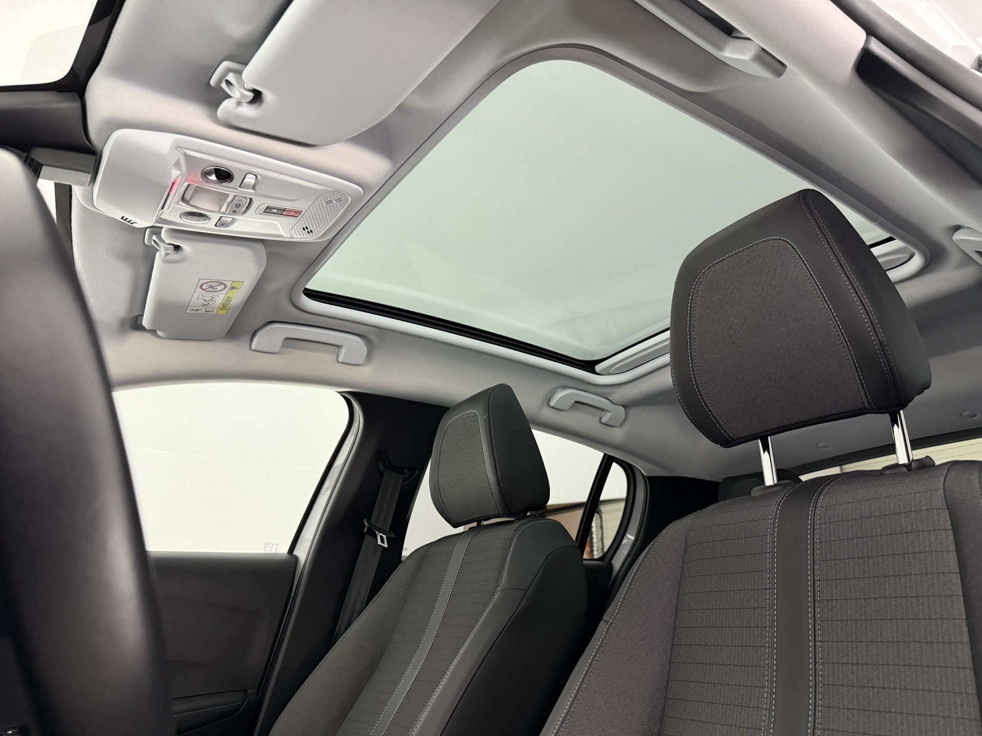 Hoofdafbeelding Peugeot e-208