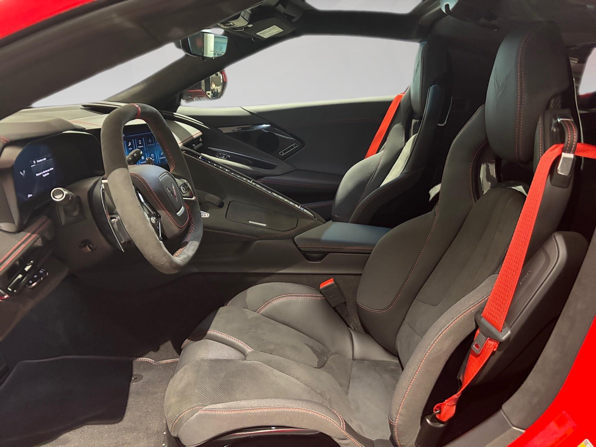 Chevrolet-Corvette-image-11