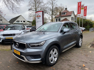 Volvo XC40 2.0 T4 MOMENTUM 190PK AUTOMAAT / HALF LEDER / TREKHAAK / PDC