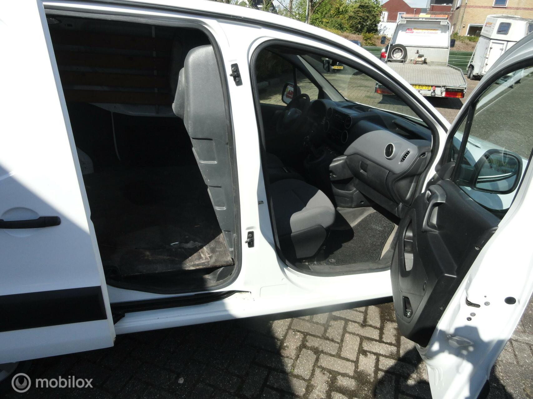 Hoofdafbeelding Peugeot Partner