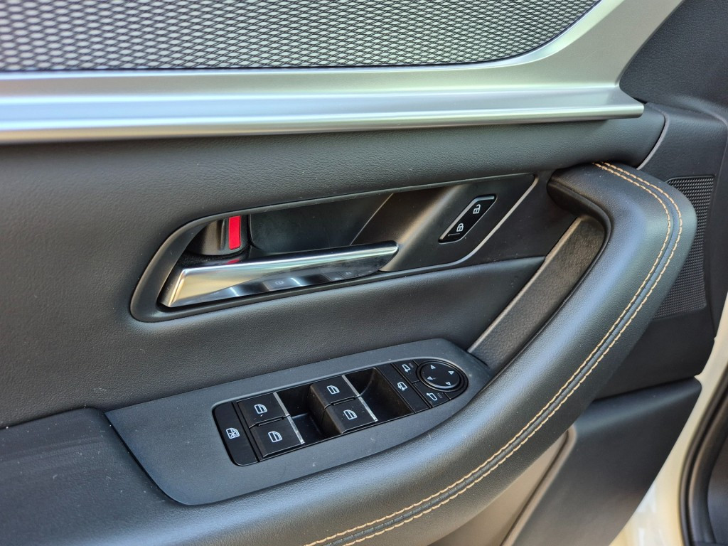 Hoofdafbeelding Mazda CX-60