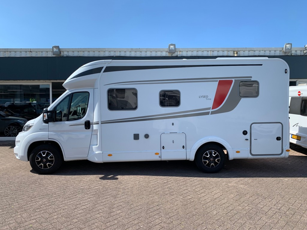 Hoofdafbeelding Bürstner Lyseo Time 2021 38.964km