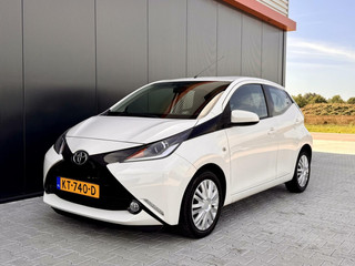Toyota Aygo 1.0 VVT-i x-play Camera | Airco | Xenon | Cruise controle