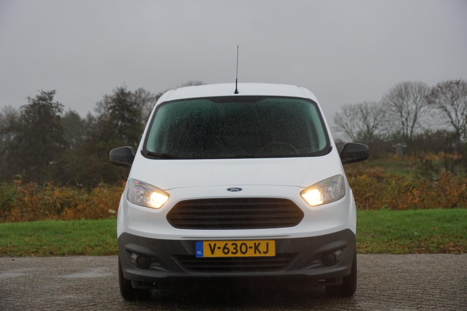 Hoofdafbeelding Ford Transit Courier
