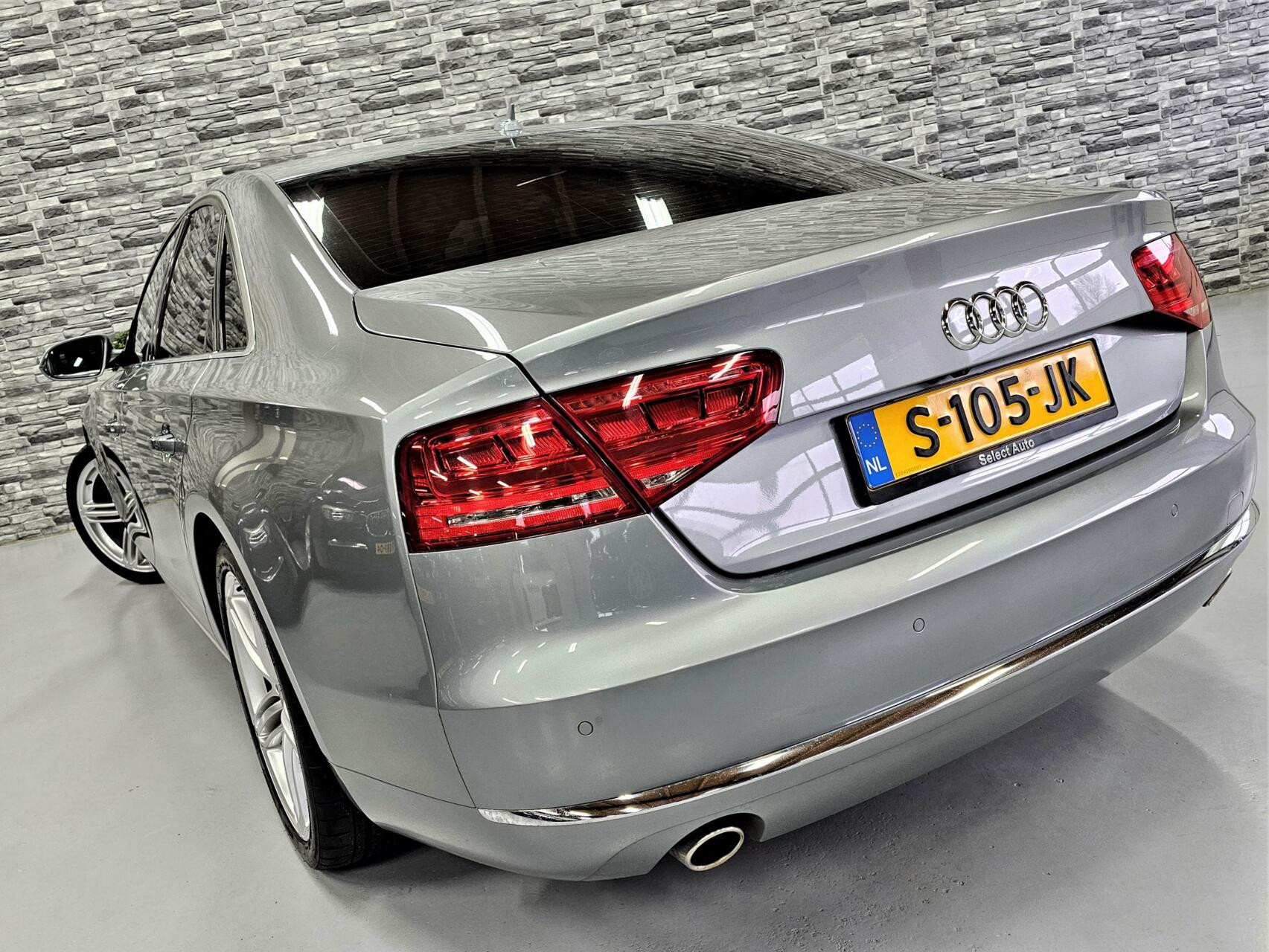 Hoofdafbeelding Audi A8