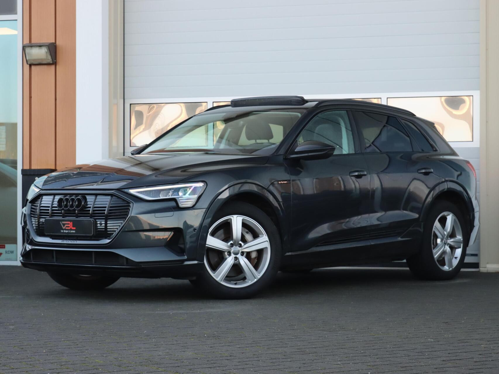 Hoofdafbeelding Audi e-tron
