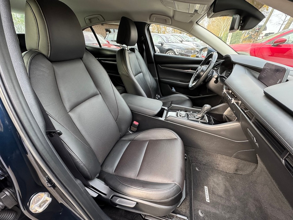 Hoofdafbeelding Mazda 3