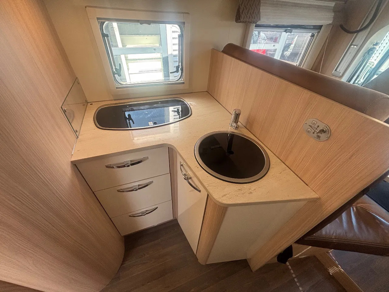 Hoofdafbeelding Bürstner BT7342 30 EDITION IXEO TIME IT734 Camper