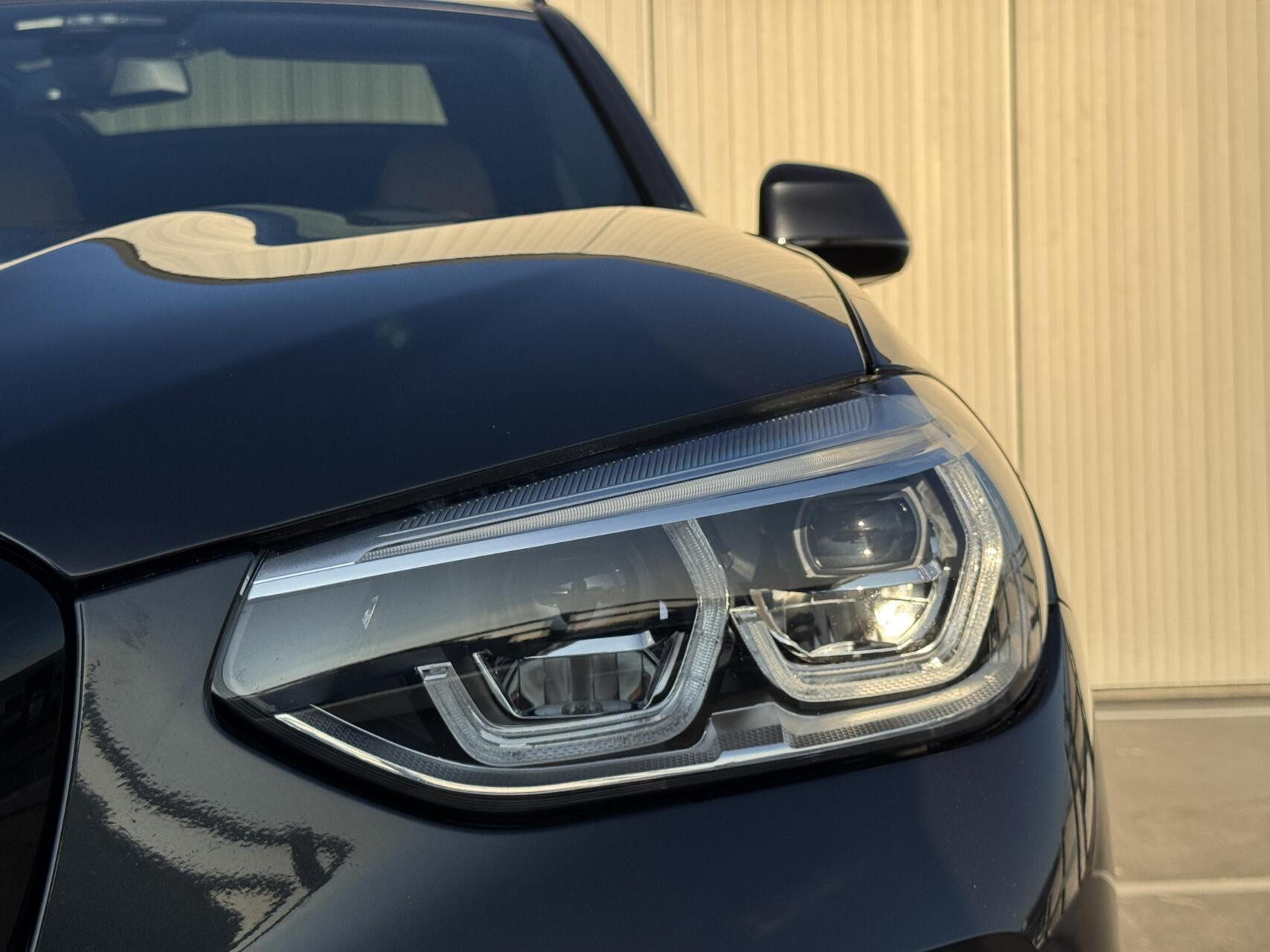 Hoofdafbeelding BMW iX3