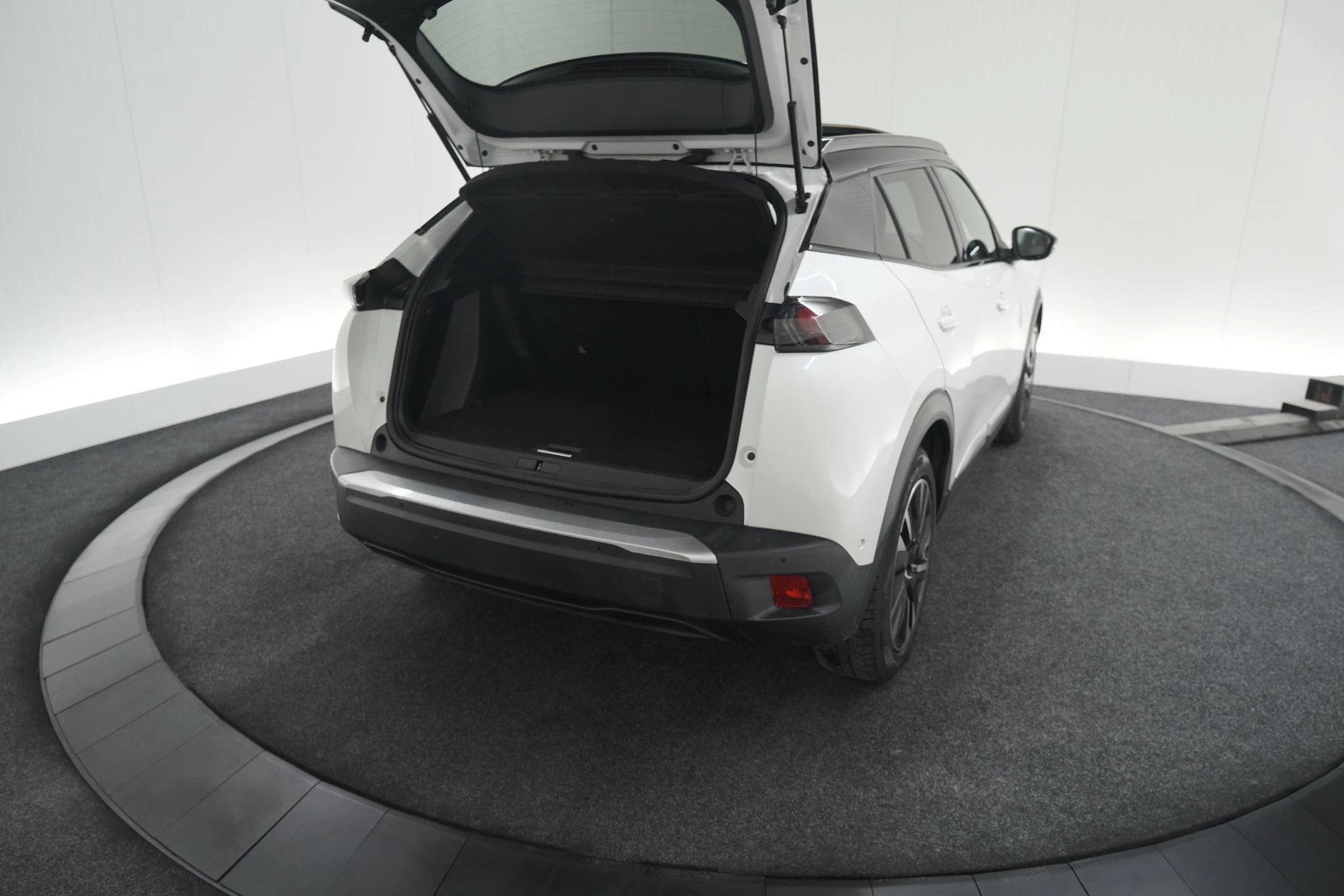 Hoofdafbeelding Peugeot e-2008