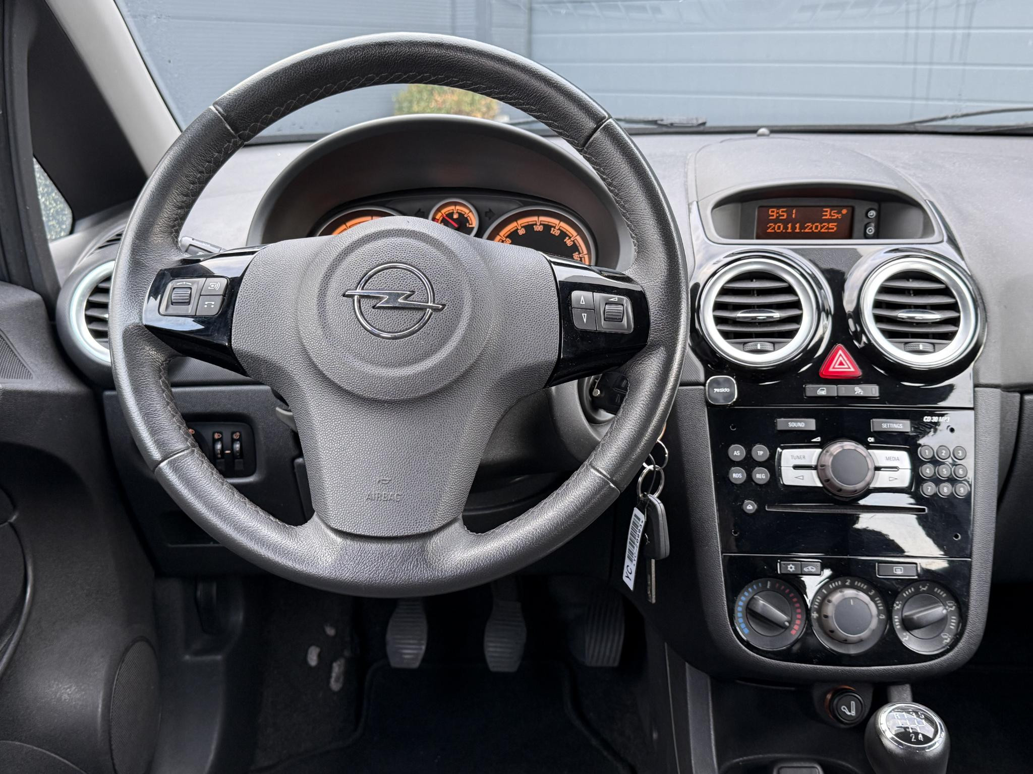 Hoofdafbeelding Opel Corsa