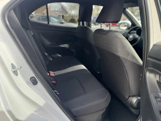 Toyota Yaris Cross Toyota Yaris Cross 1.5 Hybrid 130 Style Edition Parkeersensoren V+A, Dodehoeksensor, Navigatie , All-in Rijklaarprijs - afbeelding nr 18