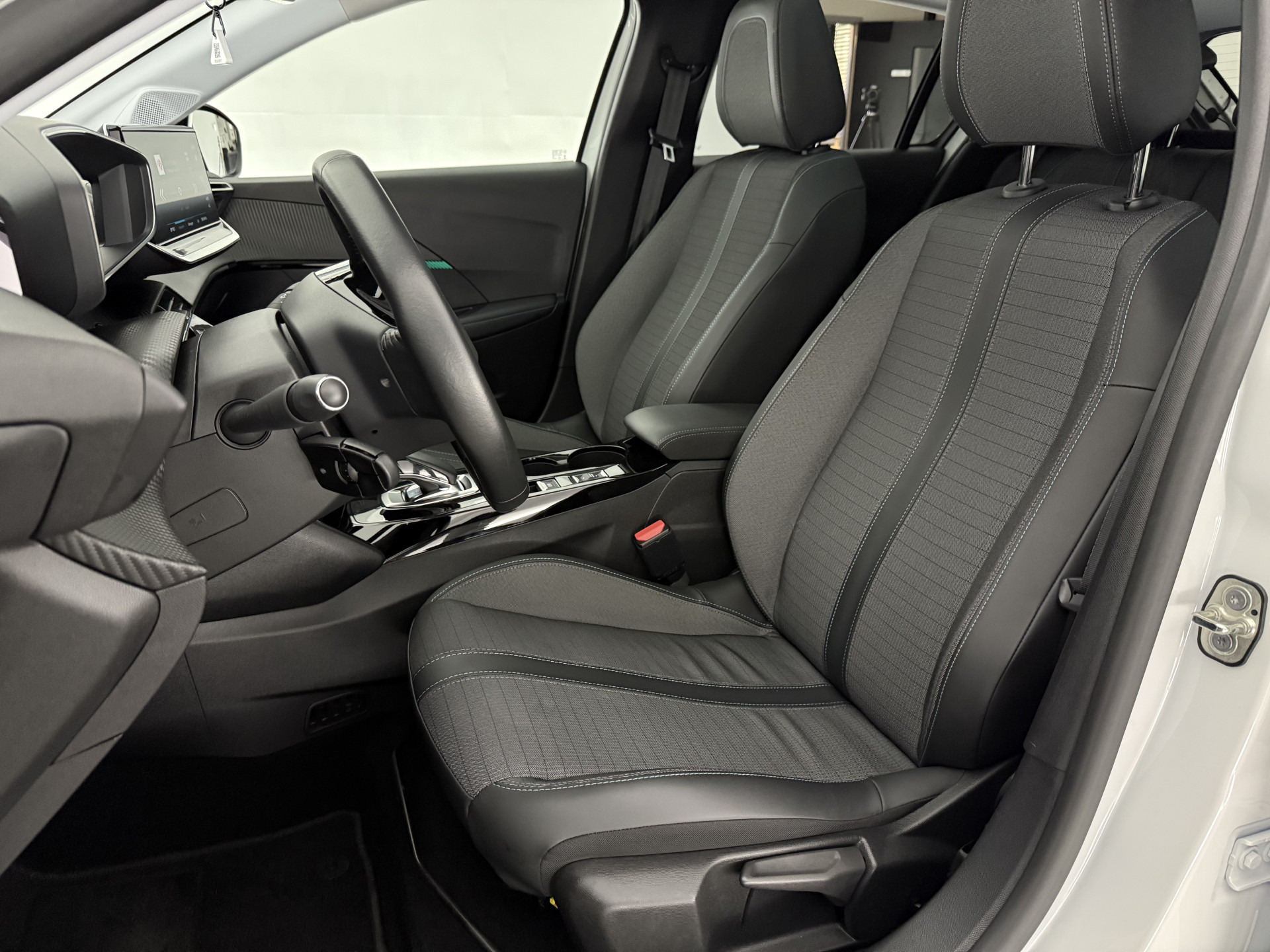 Hoofdafbeelding Peugeot e-208