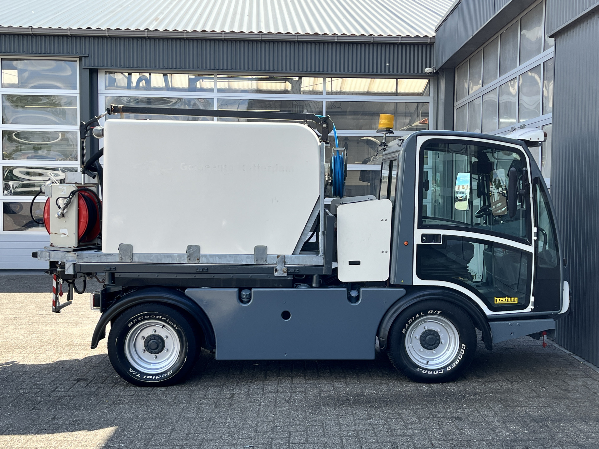 Hoofdafbeelding boschung P4T