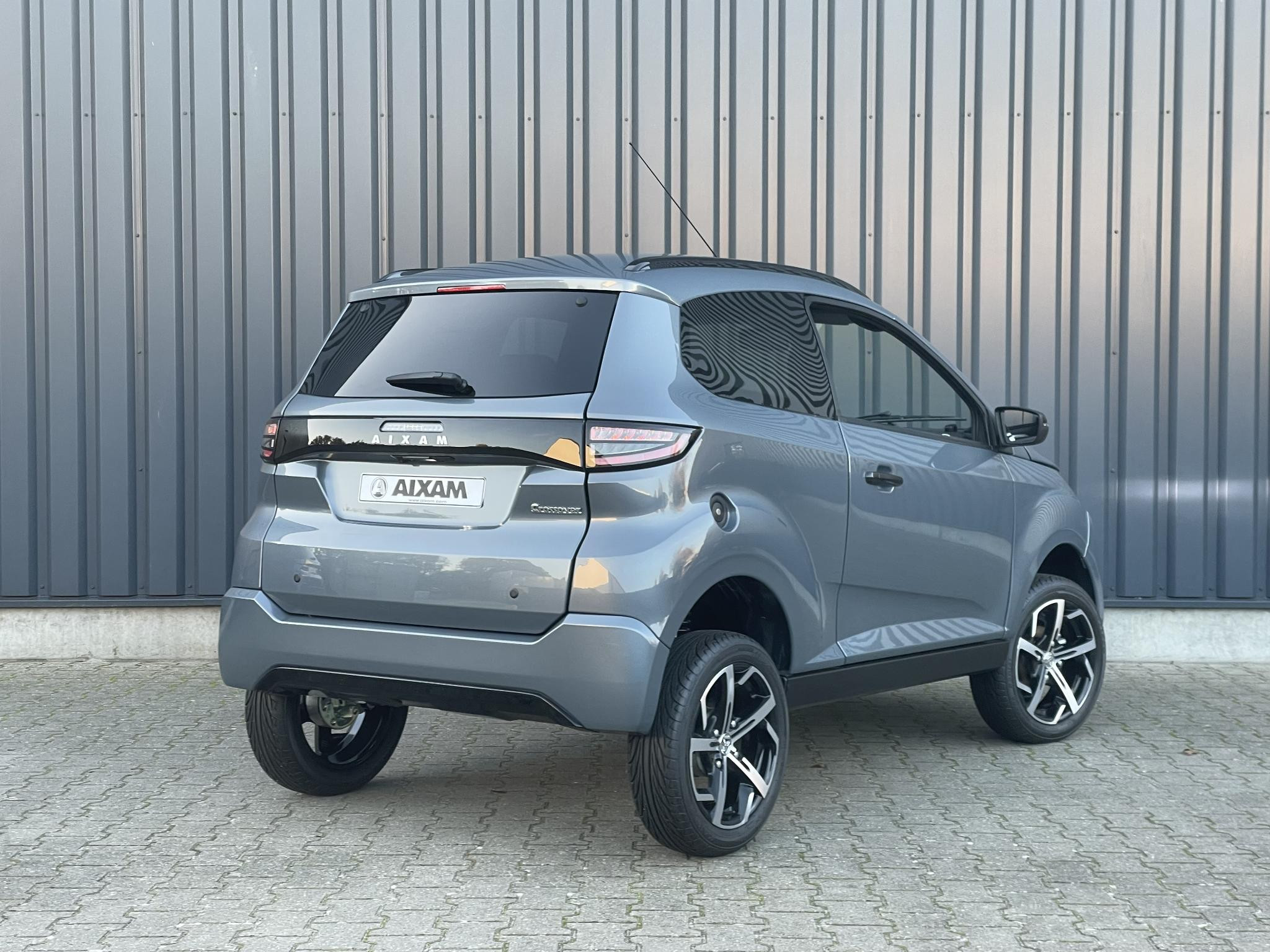 Hoofdafbeelding Axaim Crossover