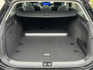Volkswagen Passat Volkswagen Passat Variant 1.5 eTSI 150 pk Elegance Business Navigatie Panoramadak Trekhaak IQ Light Leder Elek Stoelen + Verwarming + Koeling + Massage 360 Camera Extra Getint Glas Vol Opties BTW Auto MHEV - afbeelding nr 5