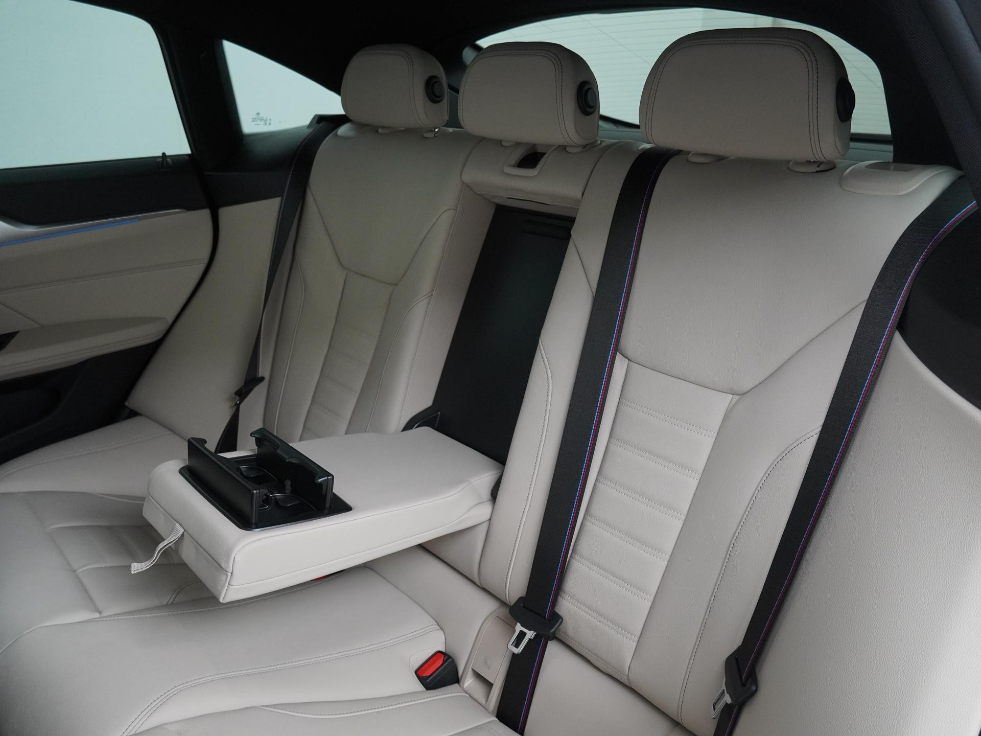 Hoofdafbeelding BMW i4