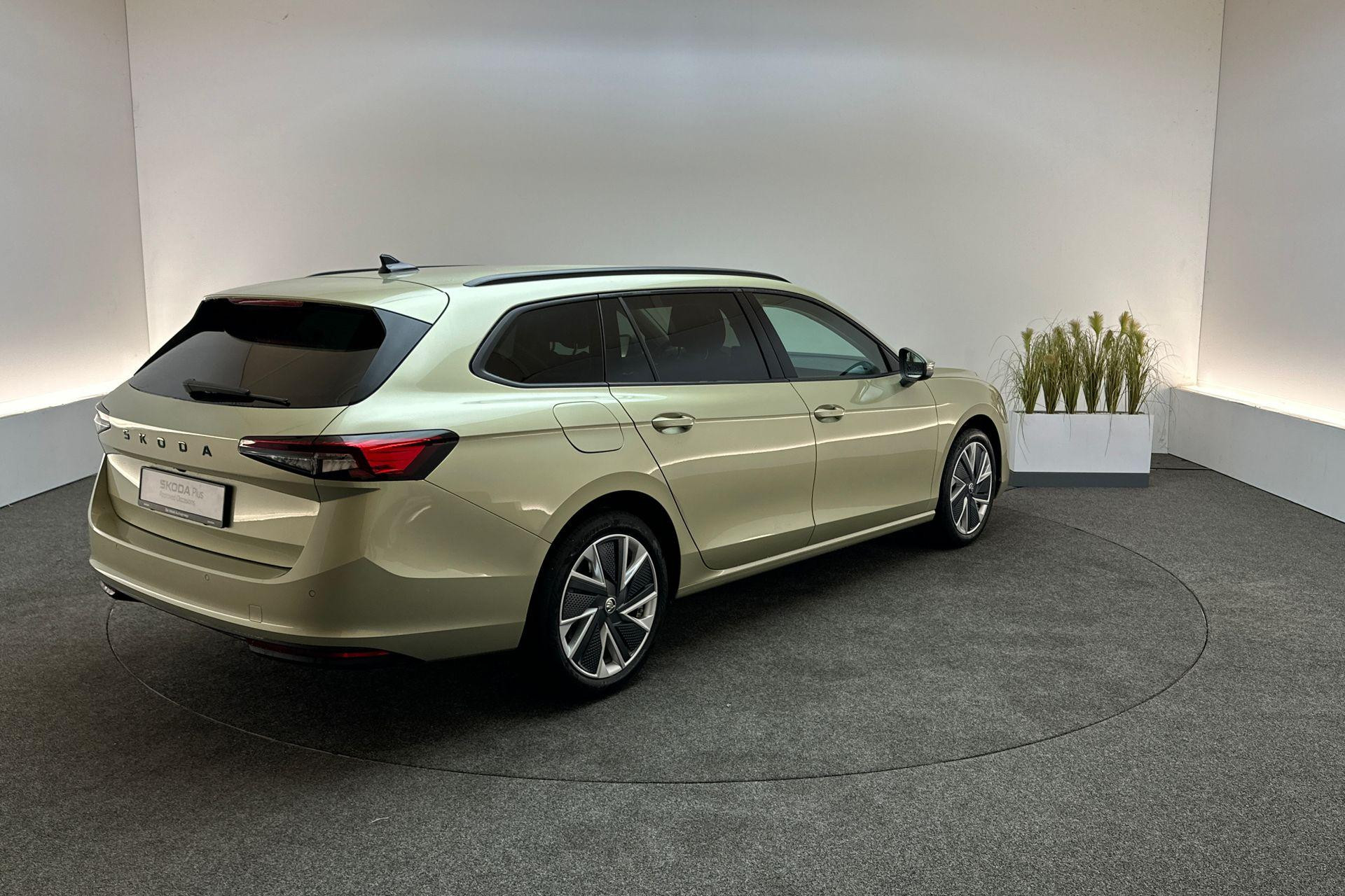 Hoofdafbeelding Škoda Superb