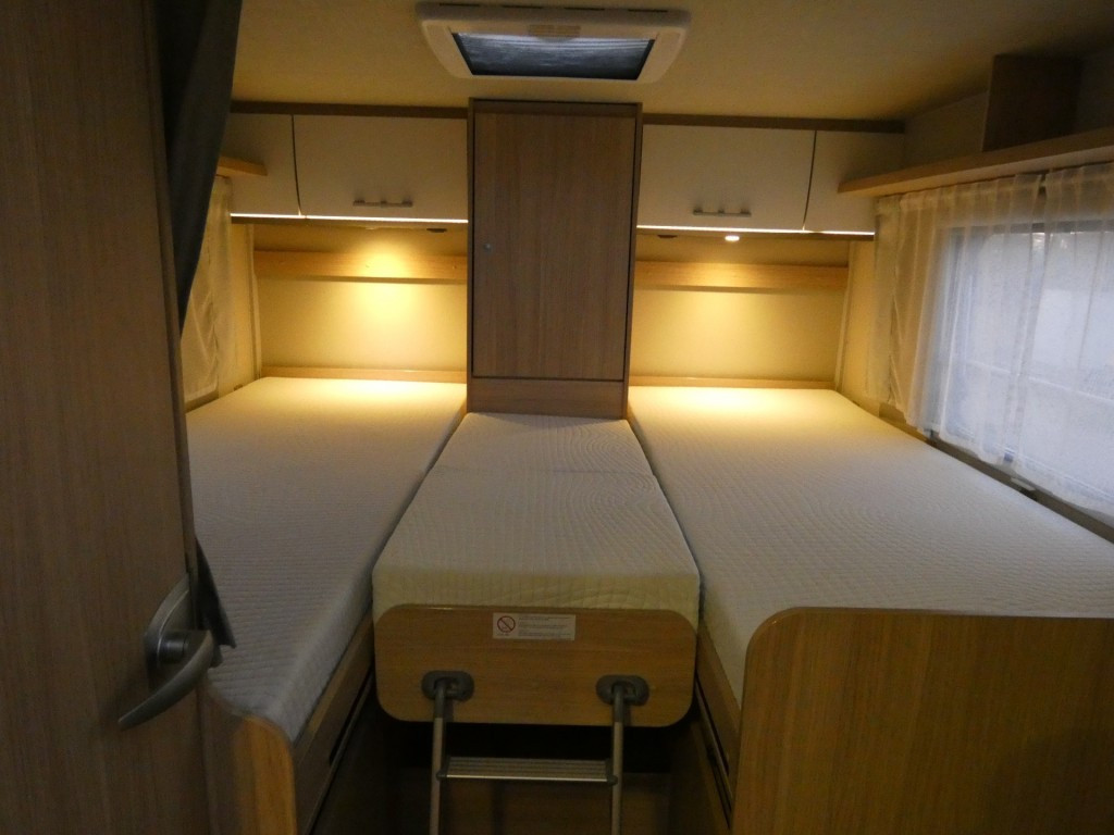 Hoofdafbeelding Sunlight T68 Automaat,navi,camera,lengtebedden