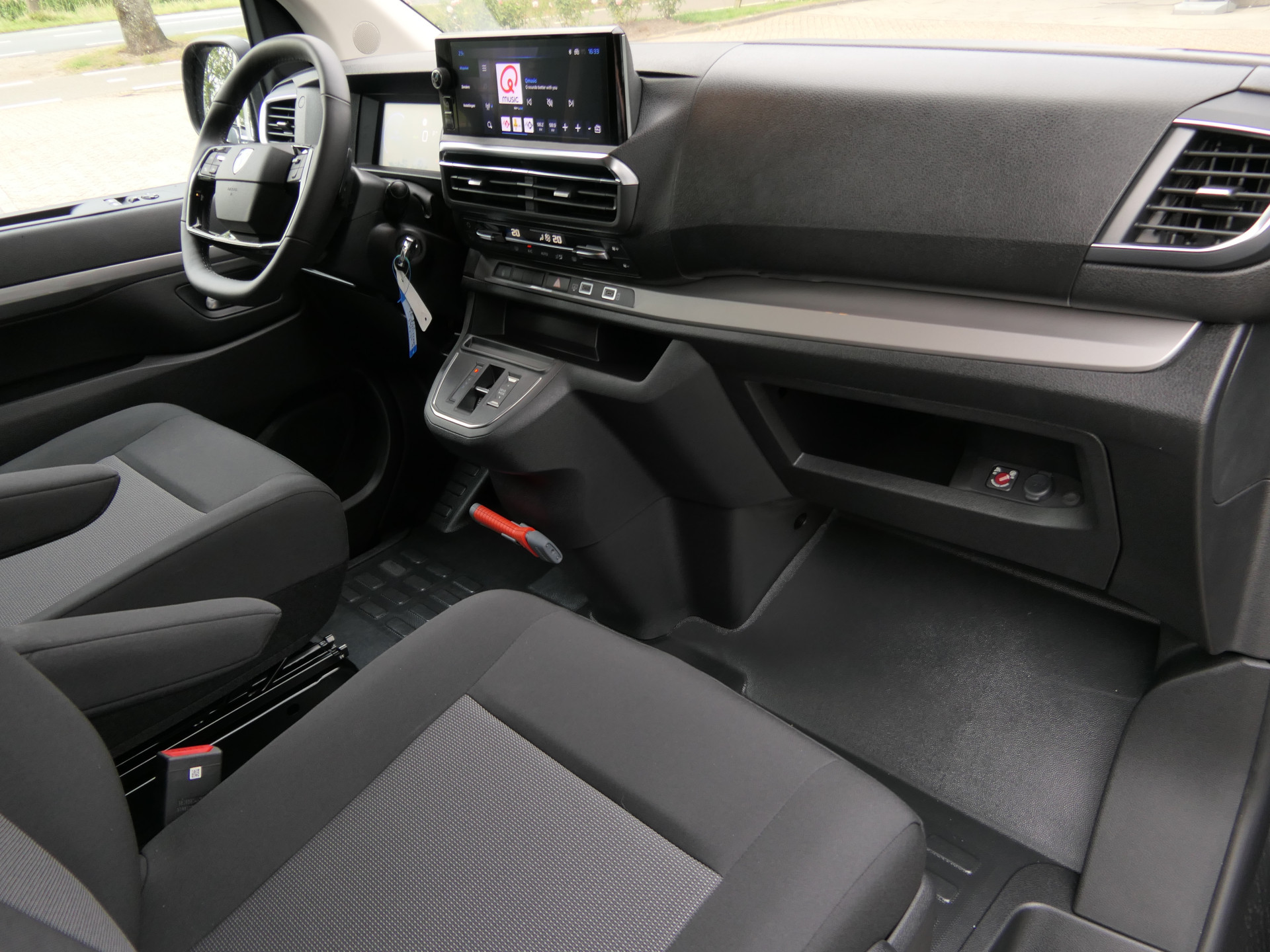 Hoofdafbeelding Peugeot e-Traveller