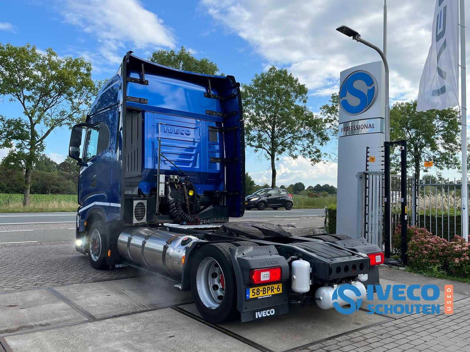 Hoofdafbeelding Iveco S-WAY